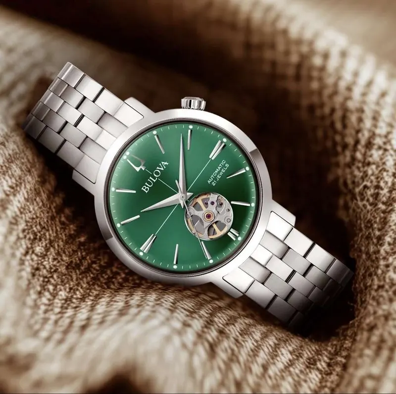 Bulova Aerojet 96A319 — automático, esfera verde y 38 mm