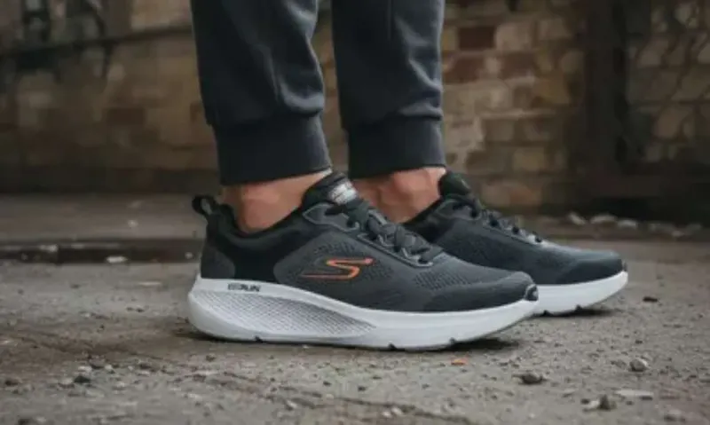SKECHERS - Zapatillas GO RUN ELEVATE. Tallas 41 a 45